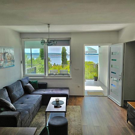 Modern Seaview House Fiore スタリグラード エクステリア 写真