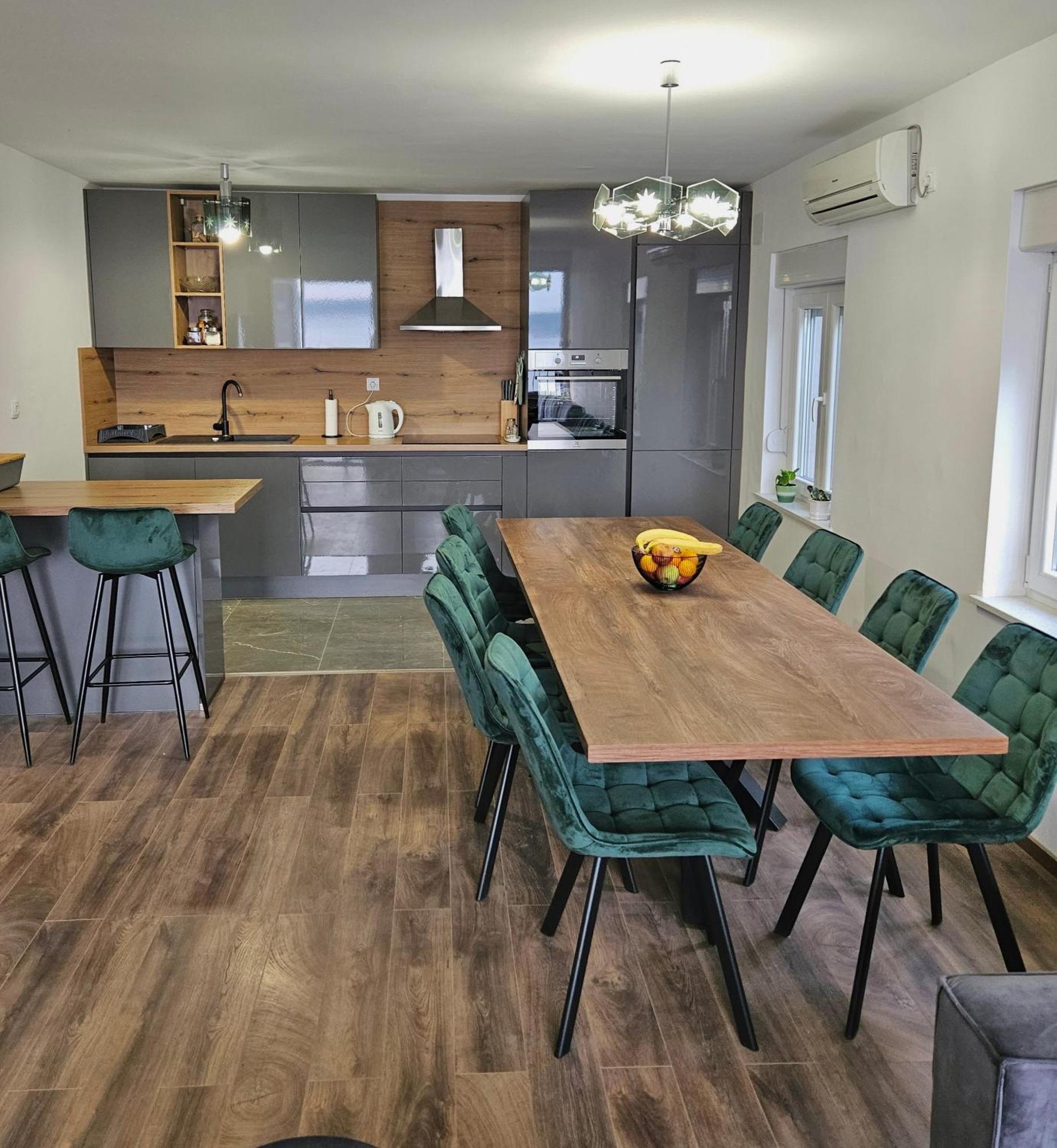 Modern Seaview House Fiore スタリグラード エクステリア 写真