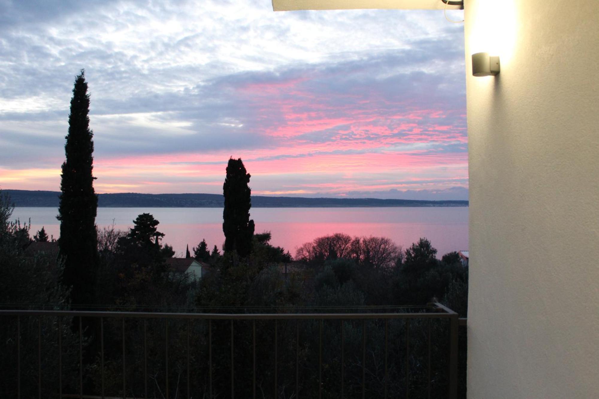 Modern Seaview House Fiore スタリグラード エクステリア 写真