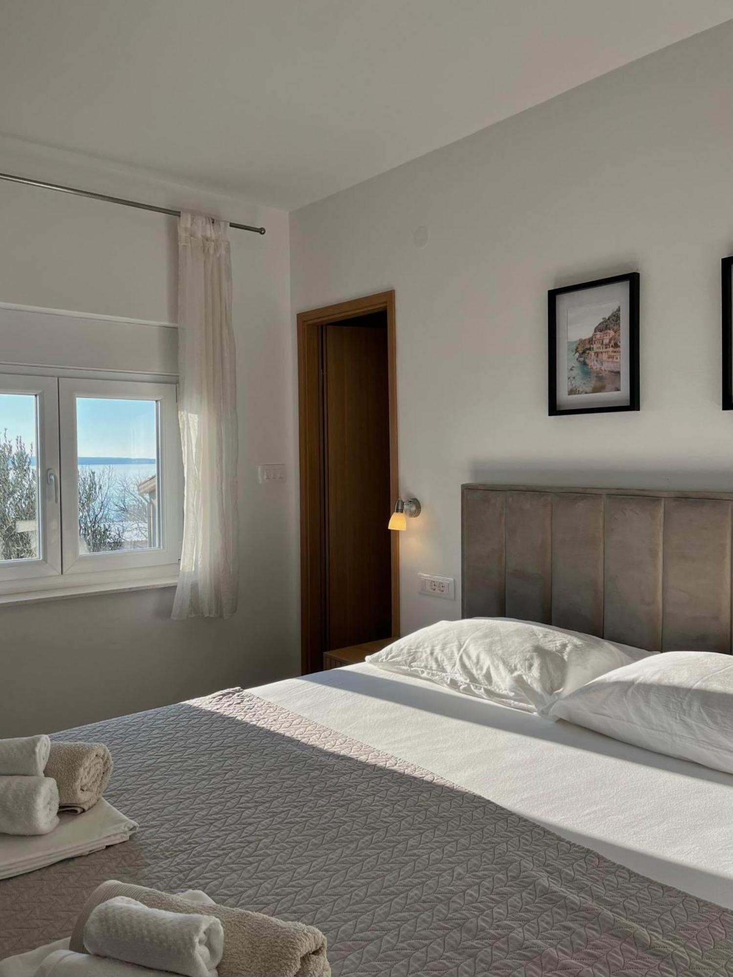 Modern Seaview House Fiore スタリグラード エクステリア 写真